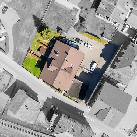 Zentrale In *